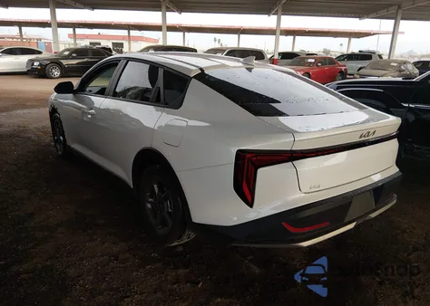 2025 Kia K4 Lxs z USA, uszkodzony, nr VIN 3KPFT4DE0SE165667